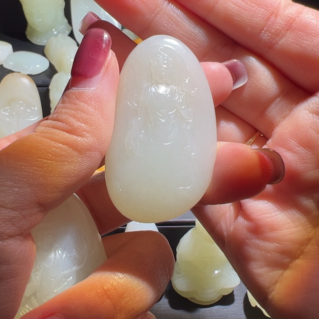 颈饰未镶嵌和田玉七*