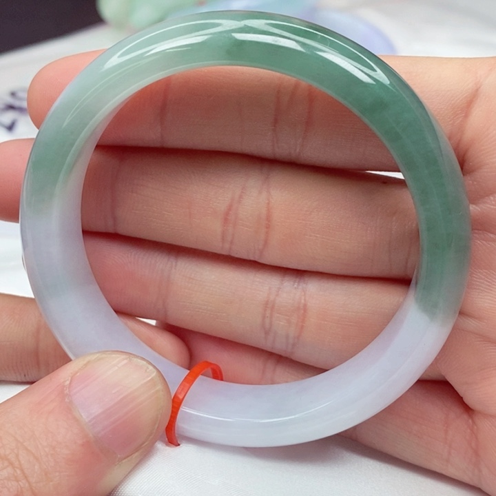 翡翠手镯未镶嵌57圈