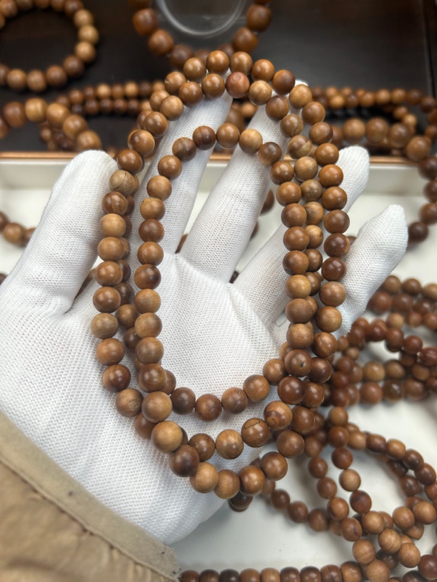 微瑕疵-8MM*108横纹老山檀香