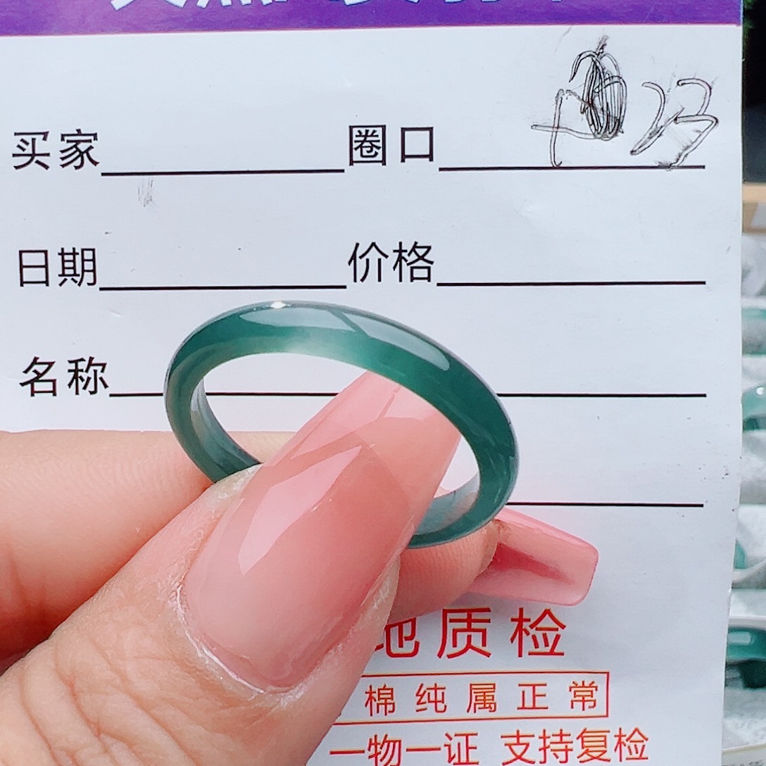 翡翠戒指未镶嵌小****