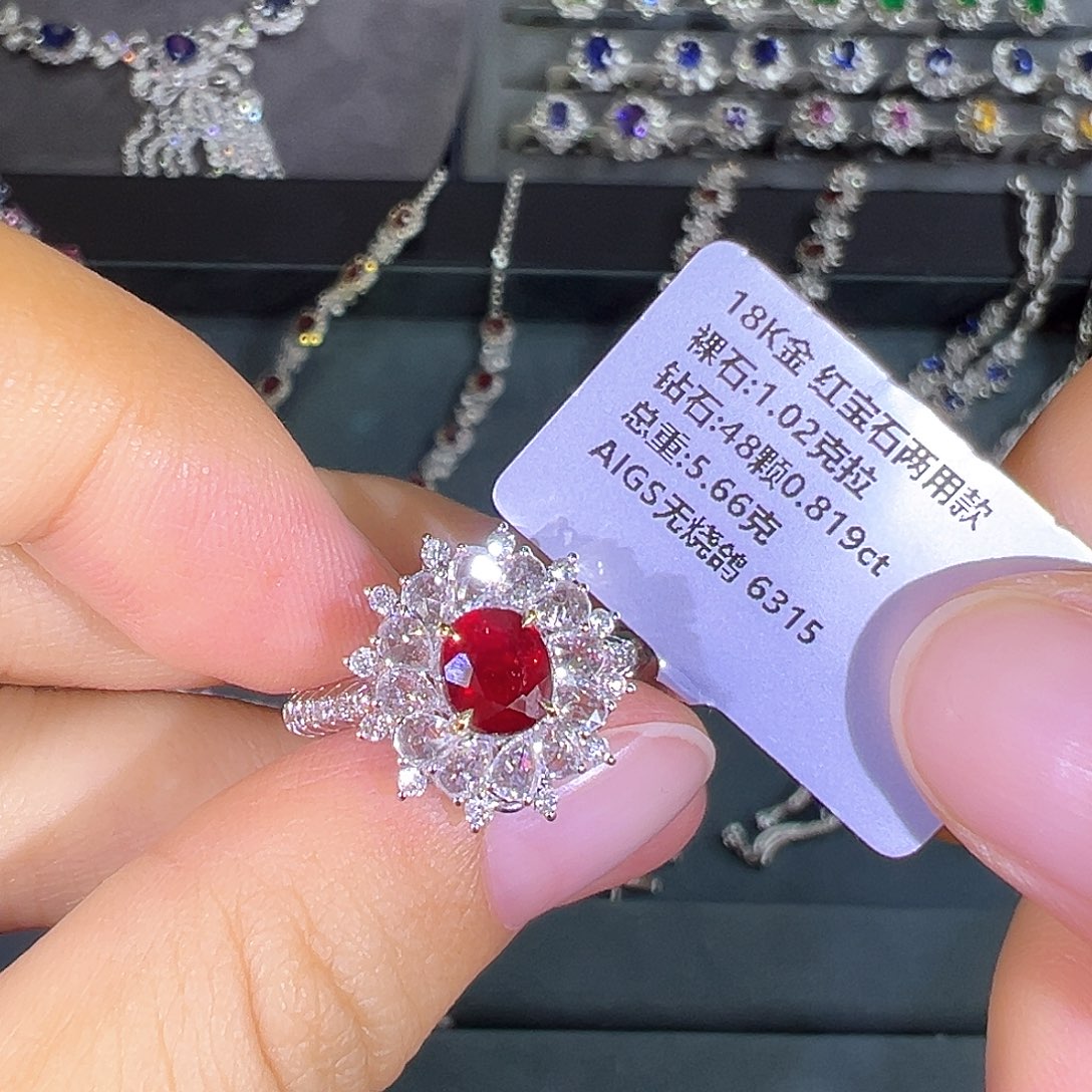 戒指18K金镶嵌红宝石