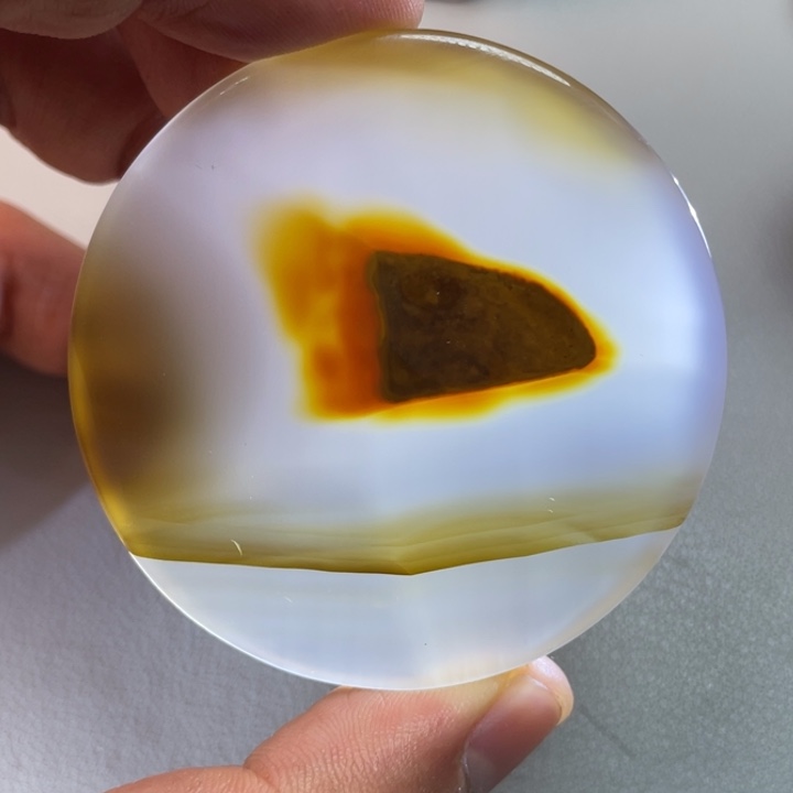 玛瑙/玉髓未镶嵌颈饰制****?