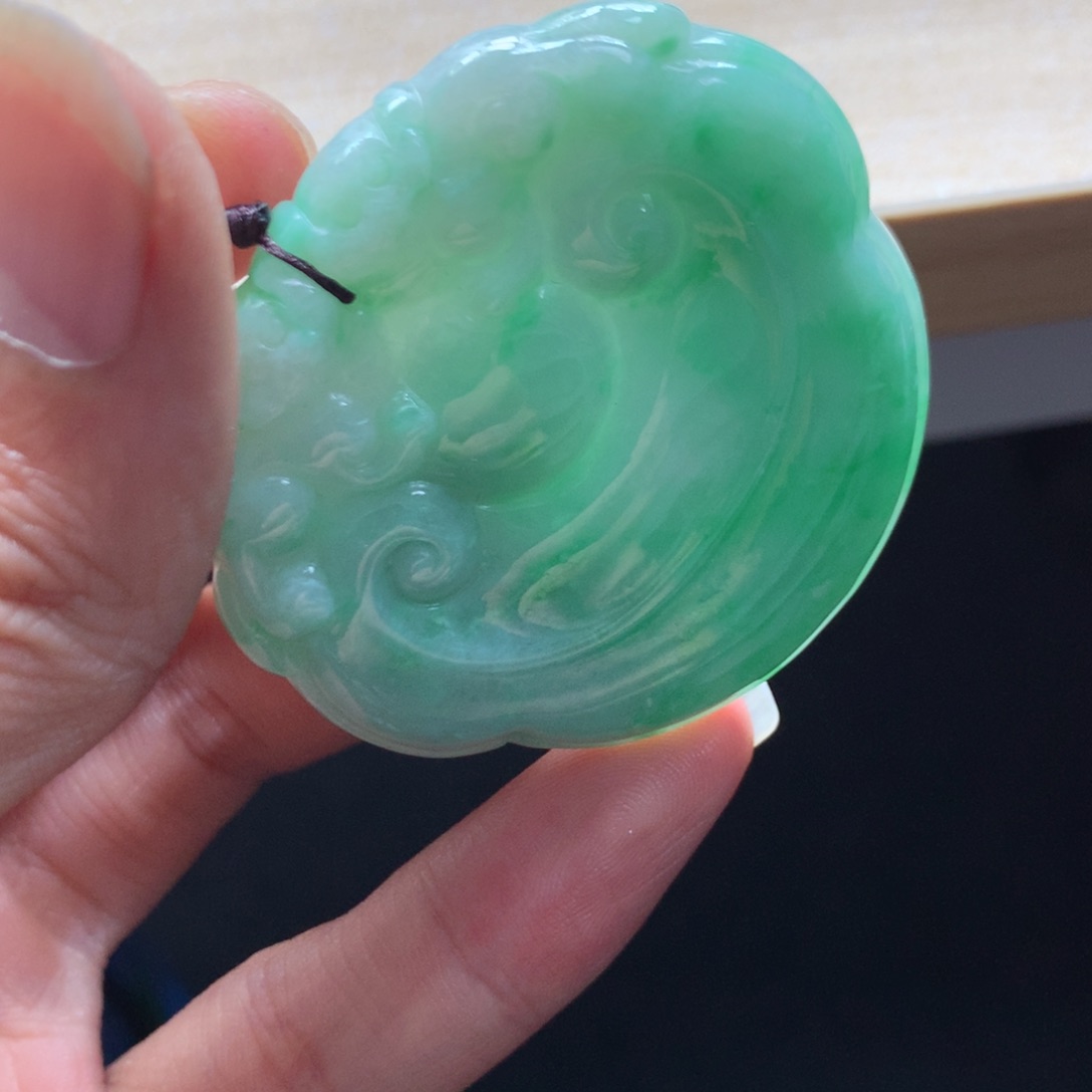 颈饰未镶嵌翡翠吊坠