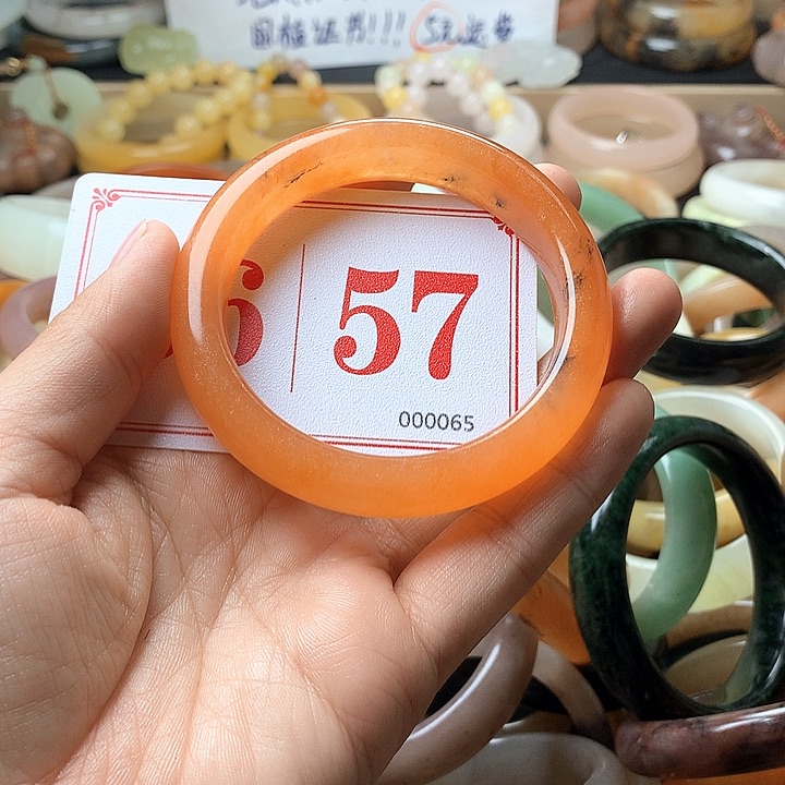 石英质玉（黄龙玉）未镶嵌手镯