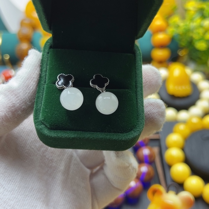 和田玉银S925镀金镶嵌耳饰耳钉