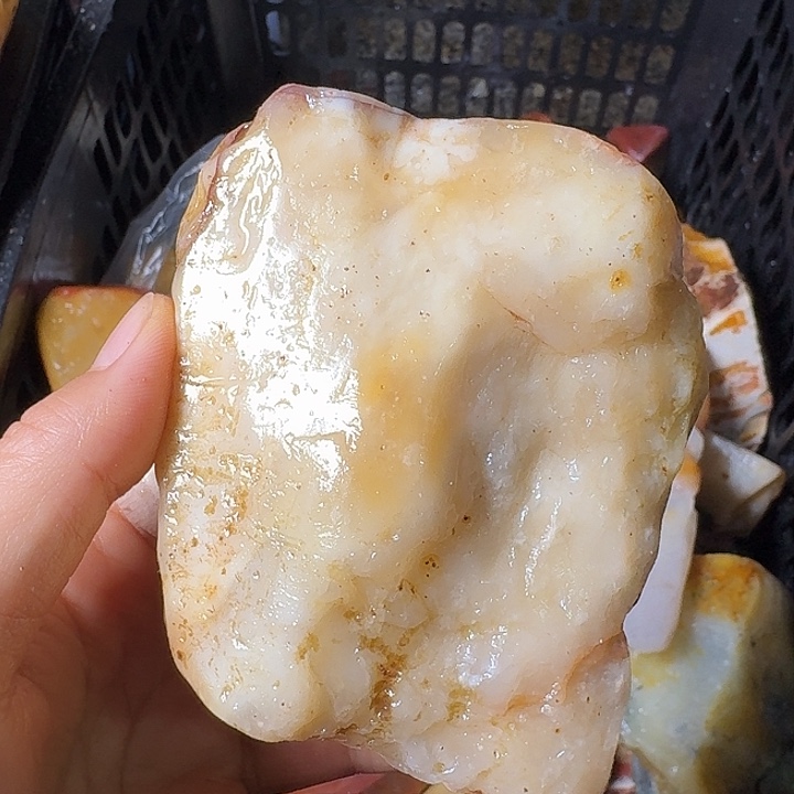 治***人寿山石寿山石的颜色