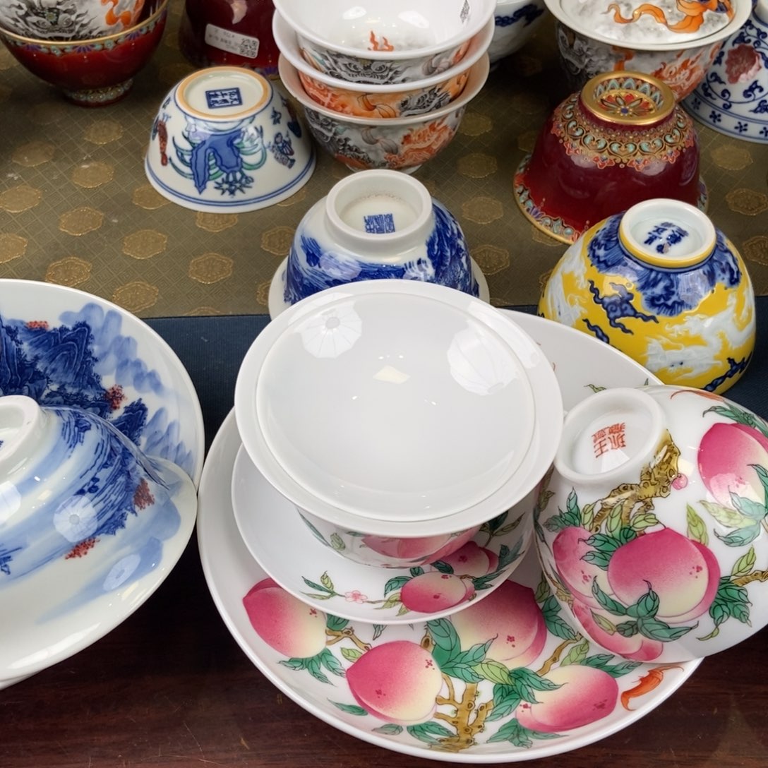 陶瓷艺术家的作品是一种