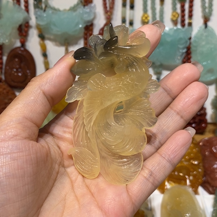 宁***中蛇纹石玉未镶嵌颈饰