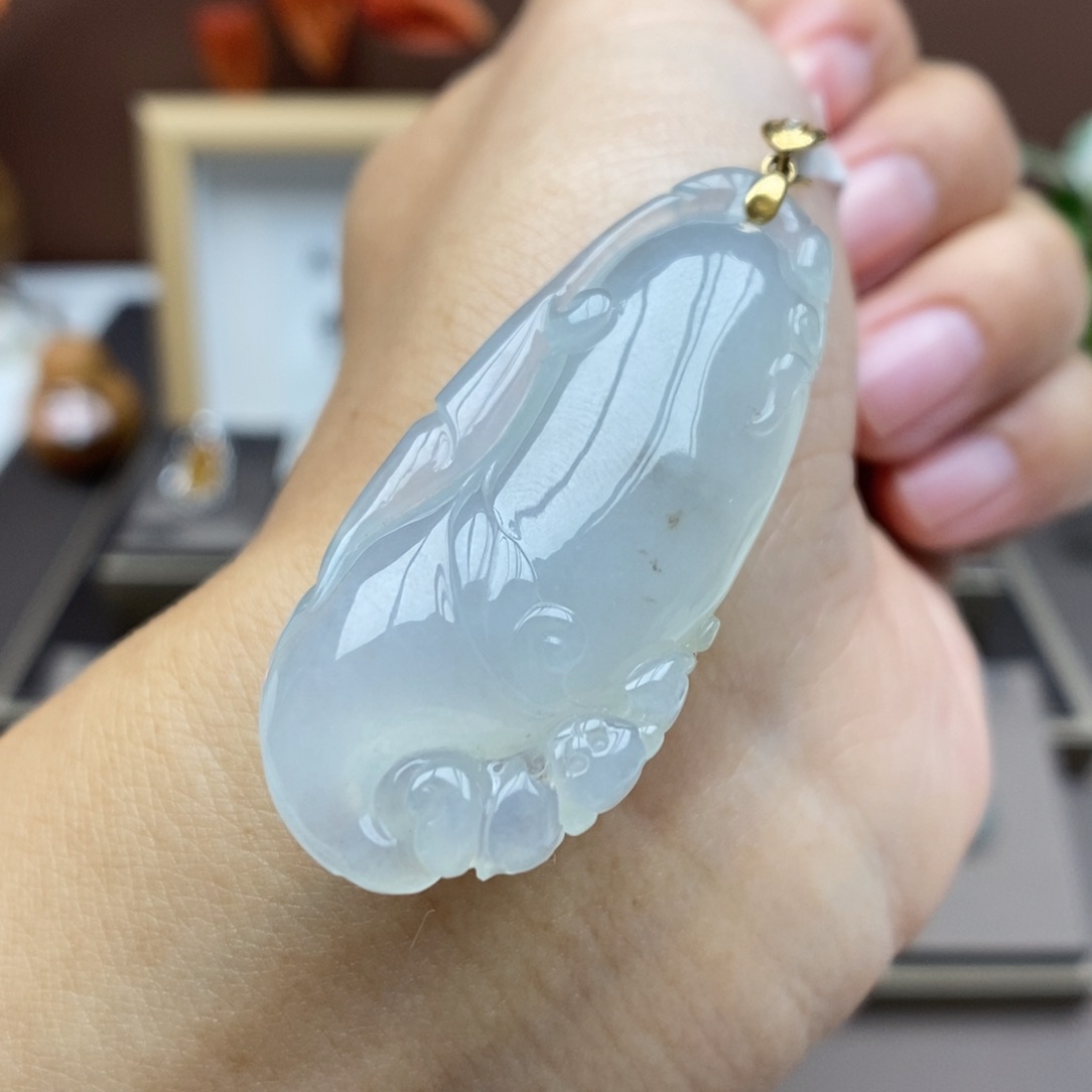 【闪购商品】颈饰18K金镶嵌翡翠46