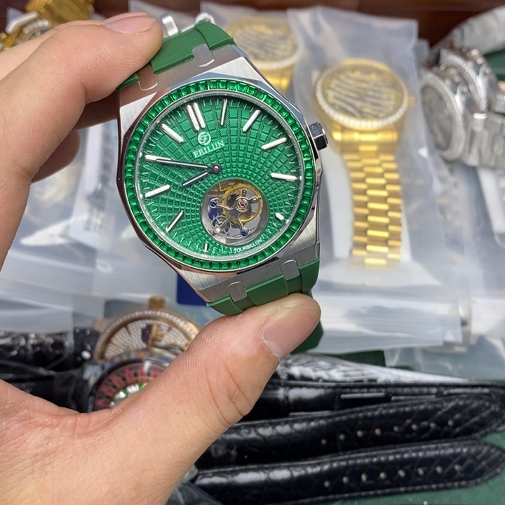 精钢孤品闪电购手表一个