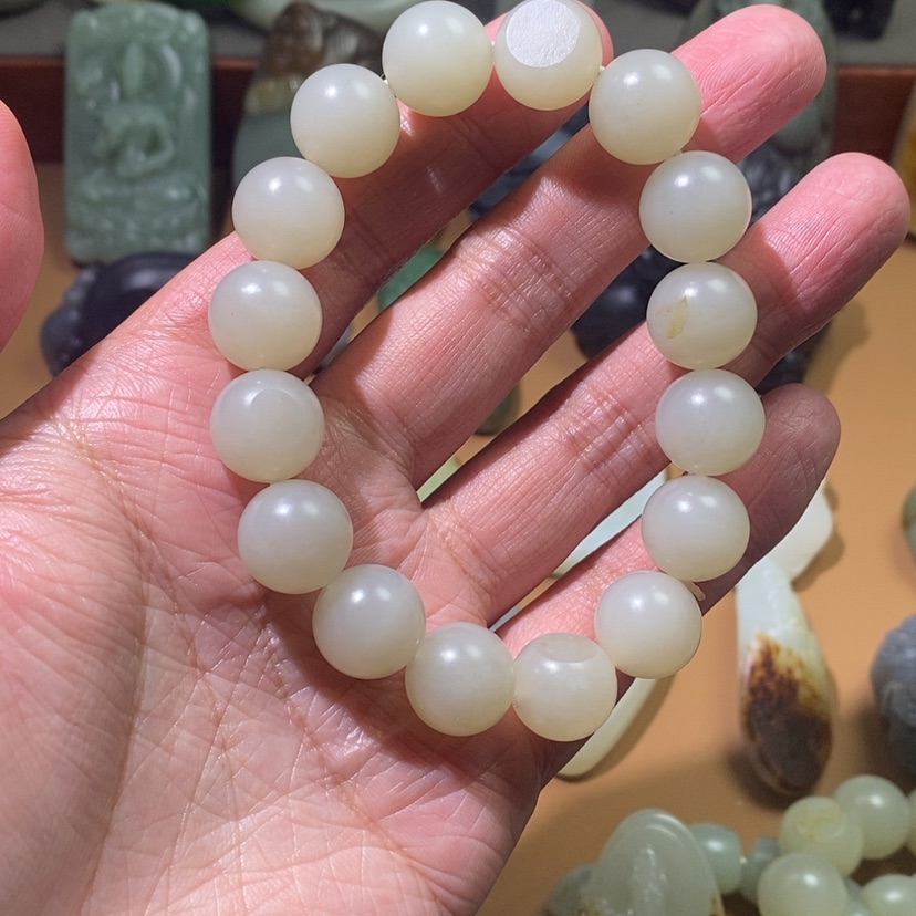 【闪购商品】和田玉挂件未镶嵌莎**卡