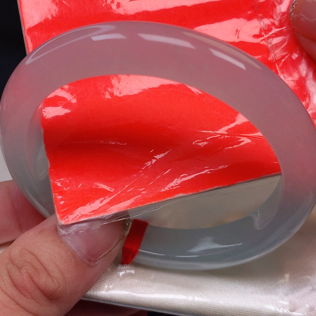 未镶嵌手镯（贵妃镯）翡翠冰透荧光毕业镯