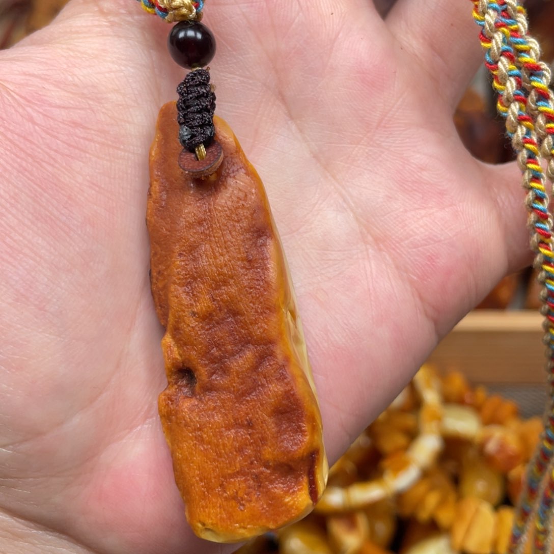 蜜蜡珠宝奇石未镶嵌