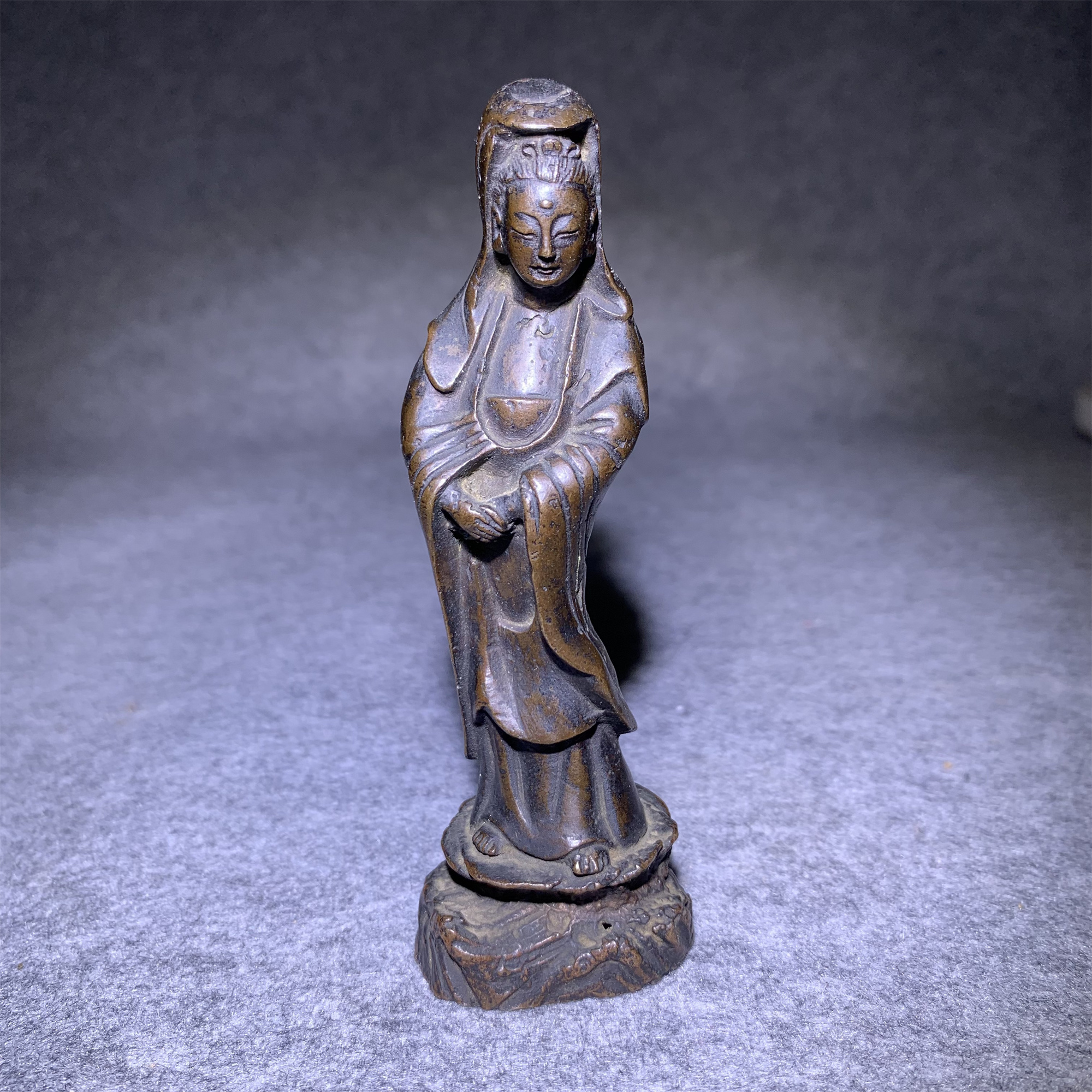 清代观音菩萨像/山东省传承文物商店库出/061503