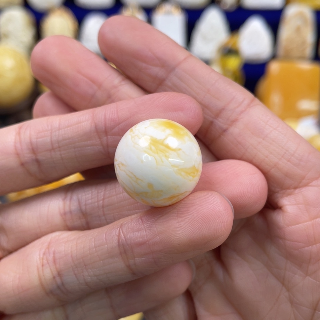 蜜蜡裸石未镶嵌蛟*駡琥珀蜜蜡珠子￼
