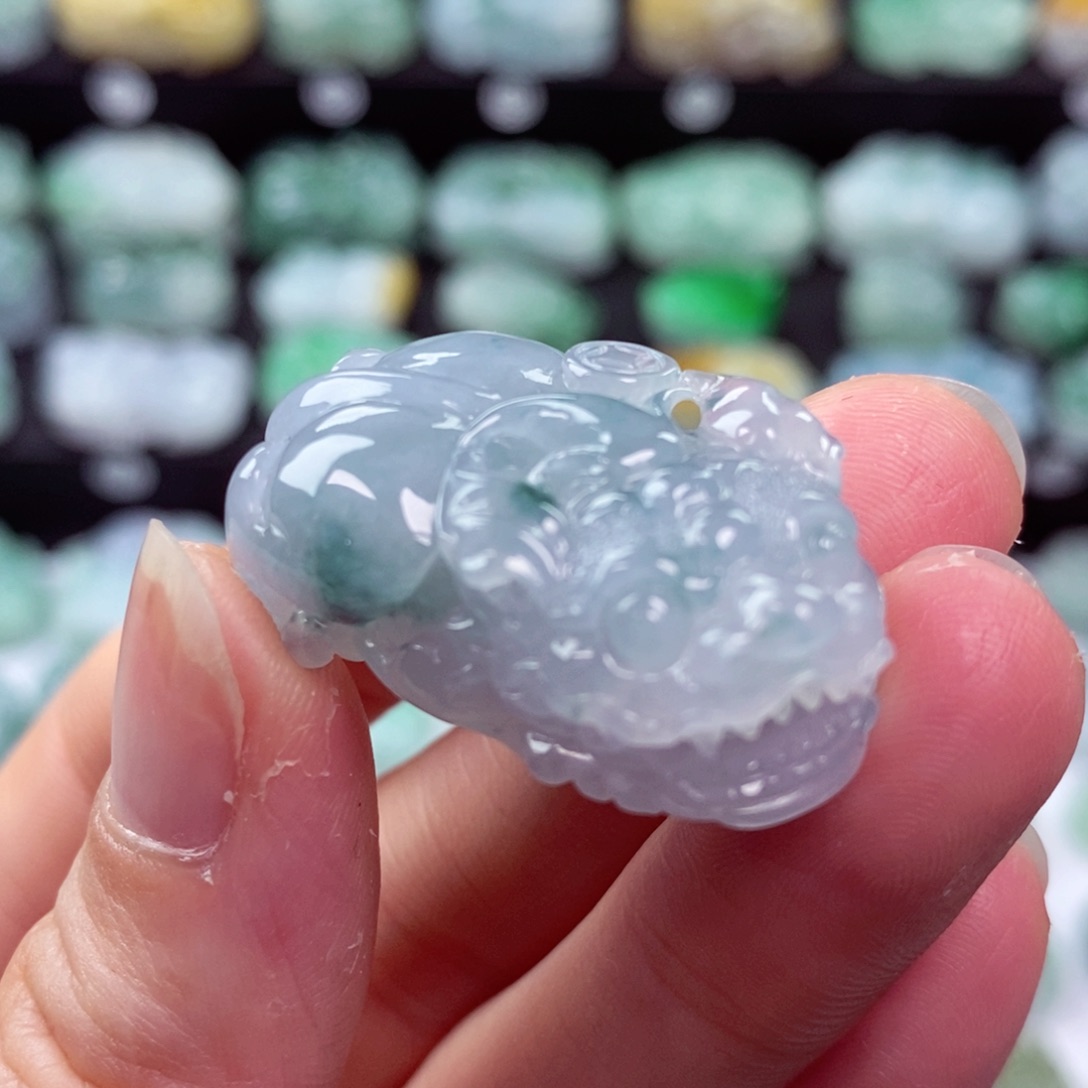 翡翠颈饰未镶嵌天然