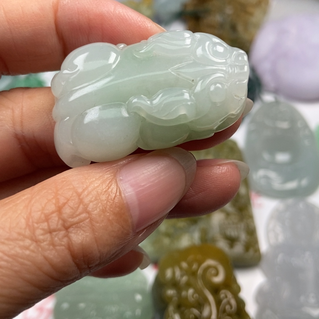 翡翠未镶嵌颈饰翡翠