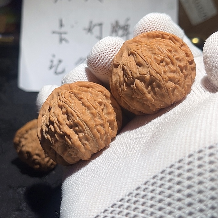 文玩核桃把件狮子头