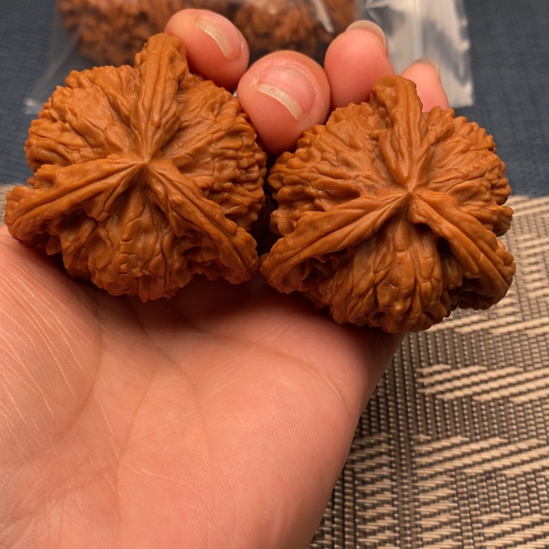 源***件吊坠文玩核桃三棱