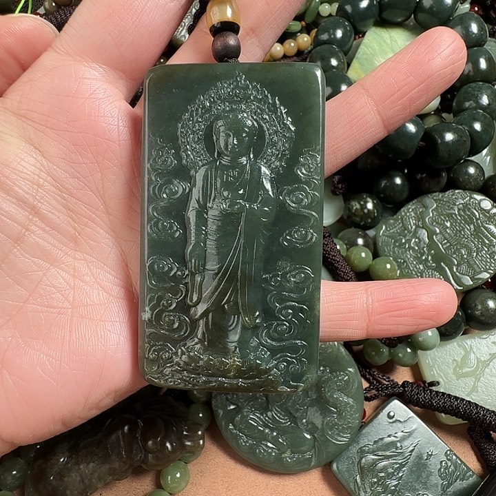 和田玉颈饰未镶嵌