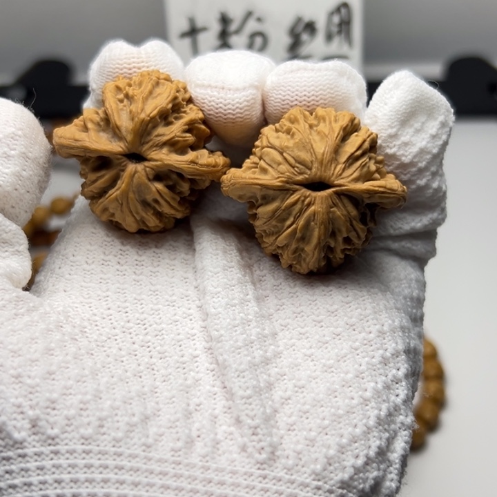 文玩核桃把件全品虎头