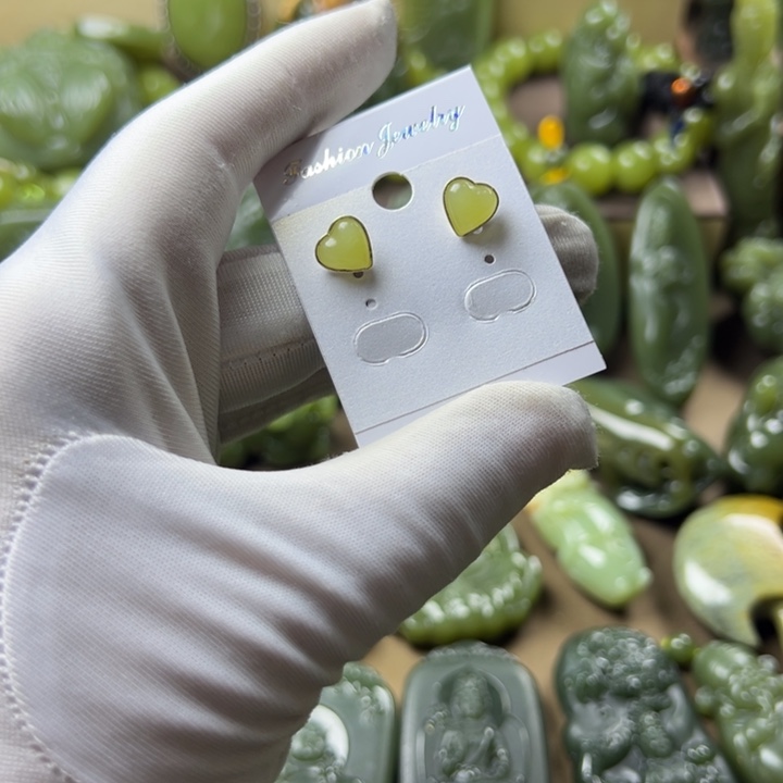 岫岩老玉（透闪石质玉）未镶嵌挂件