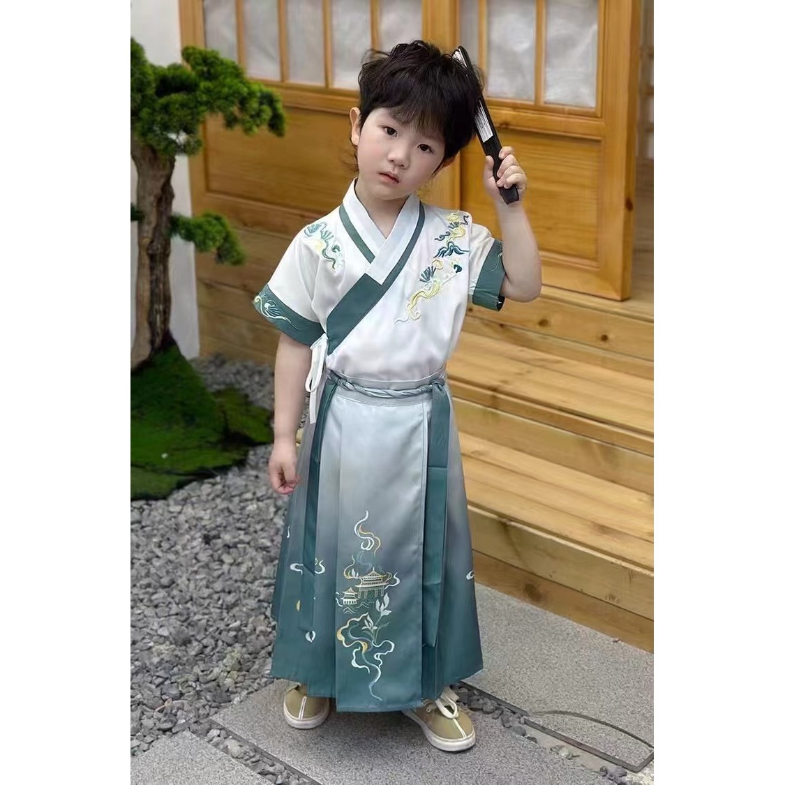 儿童2025夏季新款国风刺绣短袖套装B2014