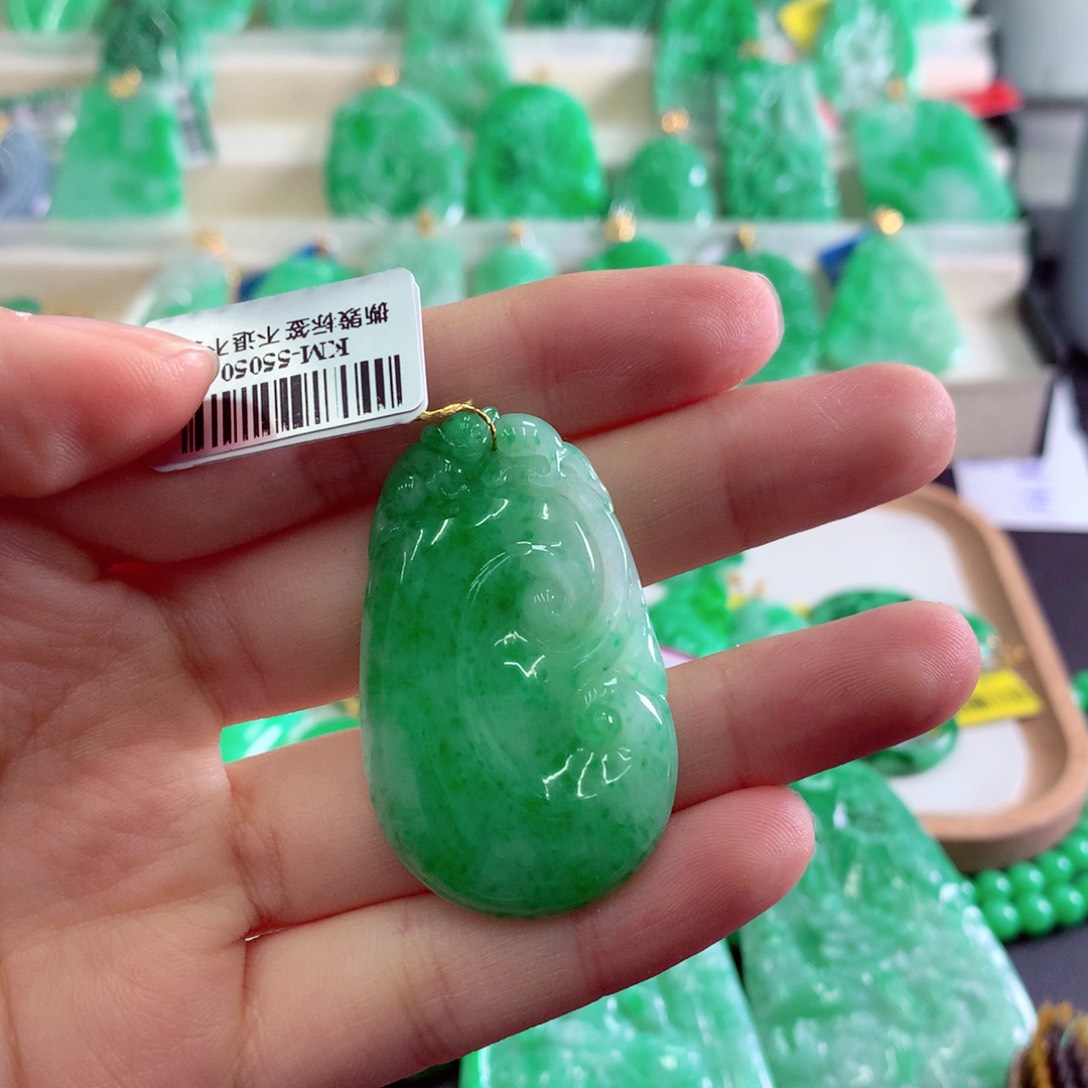 翡翠吊坠(不含链)18K金镶嵌