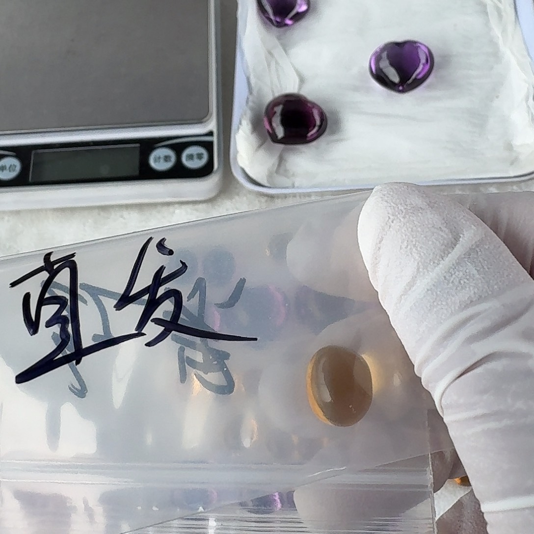 未镶嵌珠宝半成品水晶红*