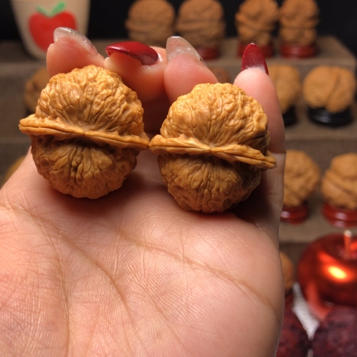 文玩核桃把件59玉玲珑