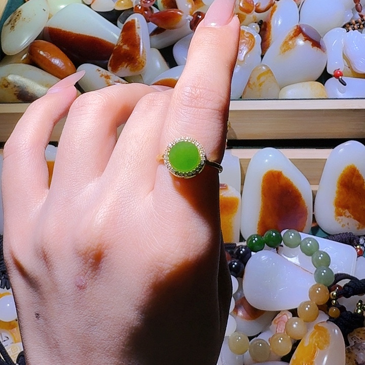 和田玉挂件未镶嵌东*狼