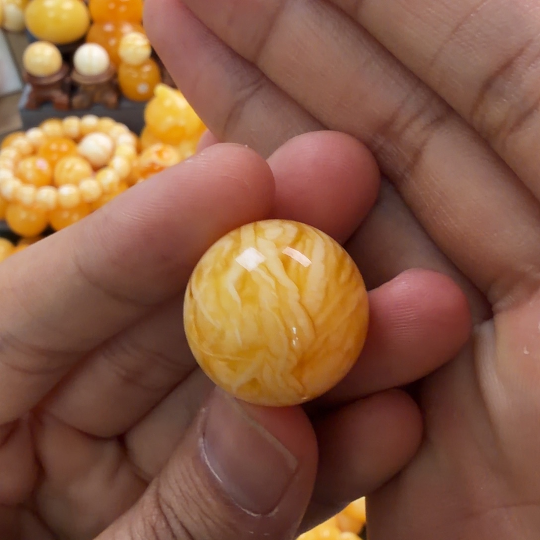 琥珀足金镶嵌珠宝奇石22mm