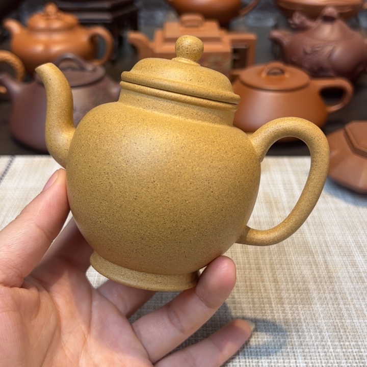 茶壶紫砂宫灯，容量220毫升，黄金段
