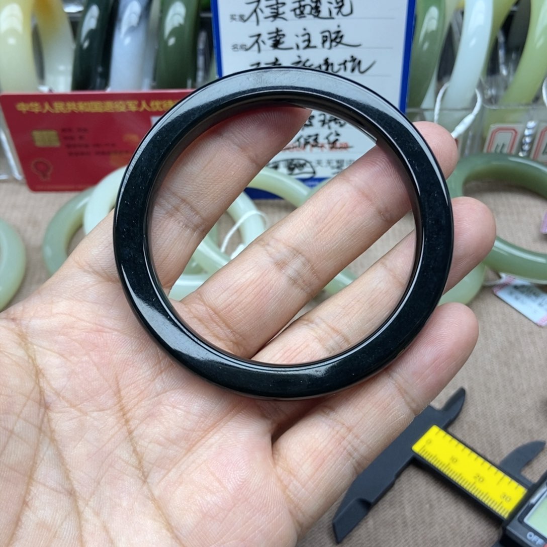 和田玉手镯未镶嵌f****r59