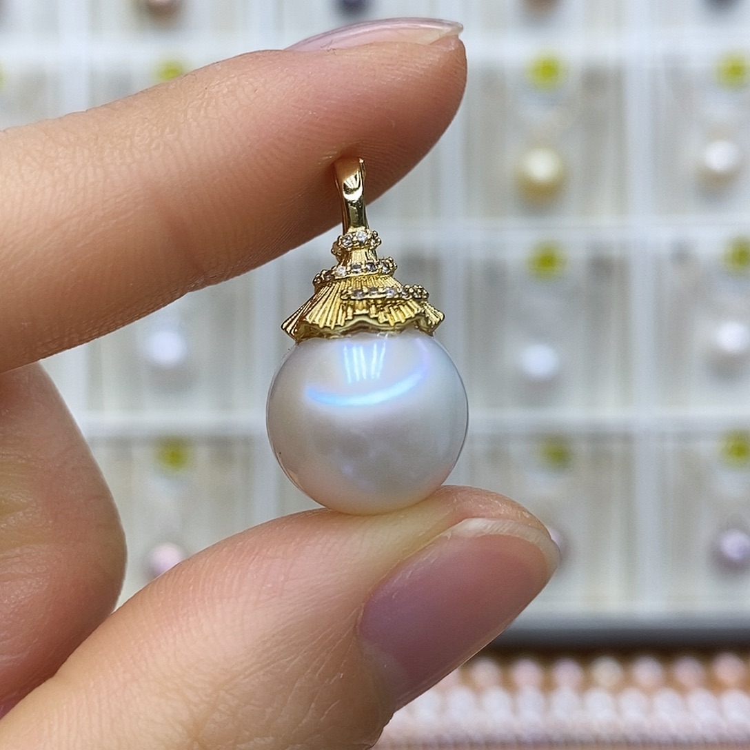 淡水珍珠吊坠(赠链)未镶嵌