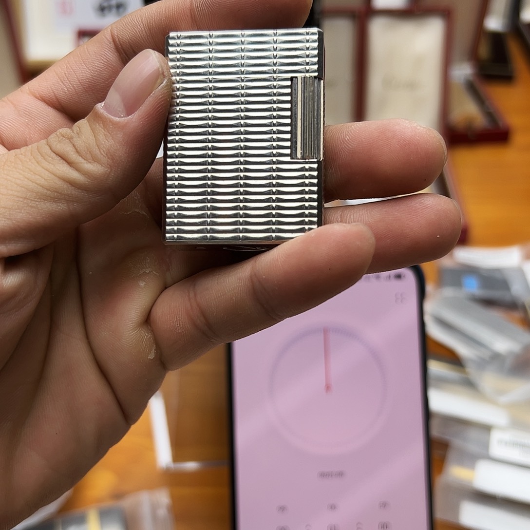 都家l1小号银色。 