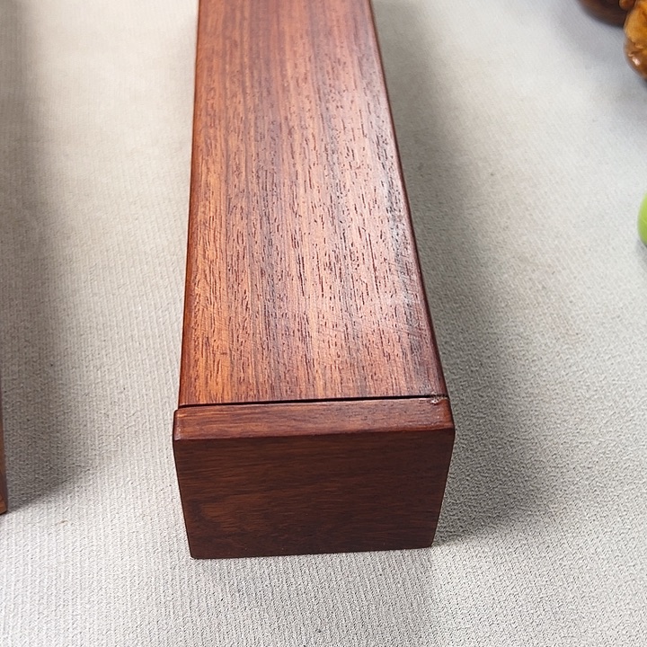 钟*缅甸花梨木盒子一个