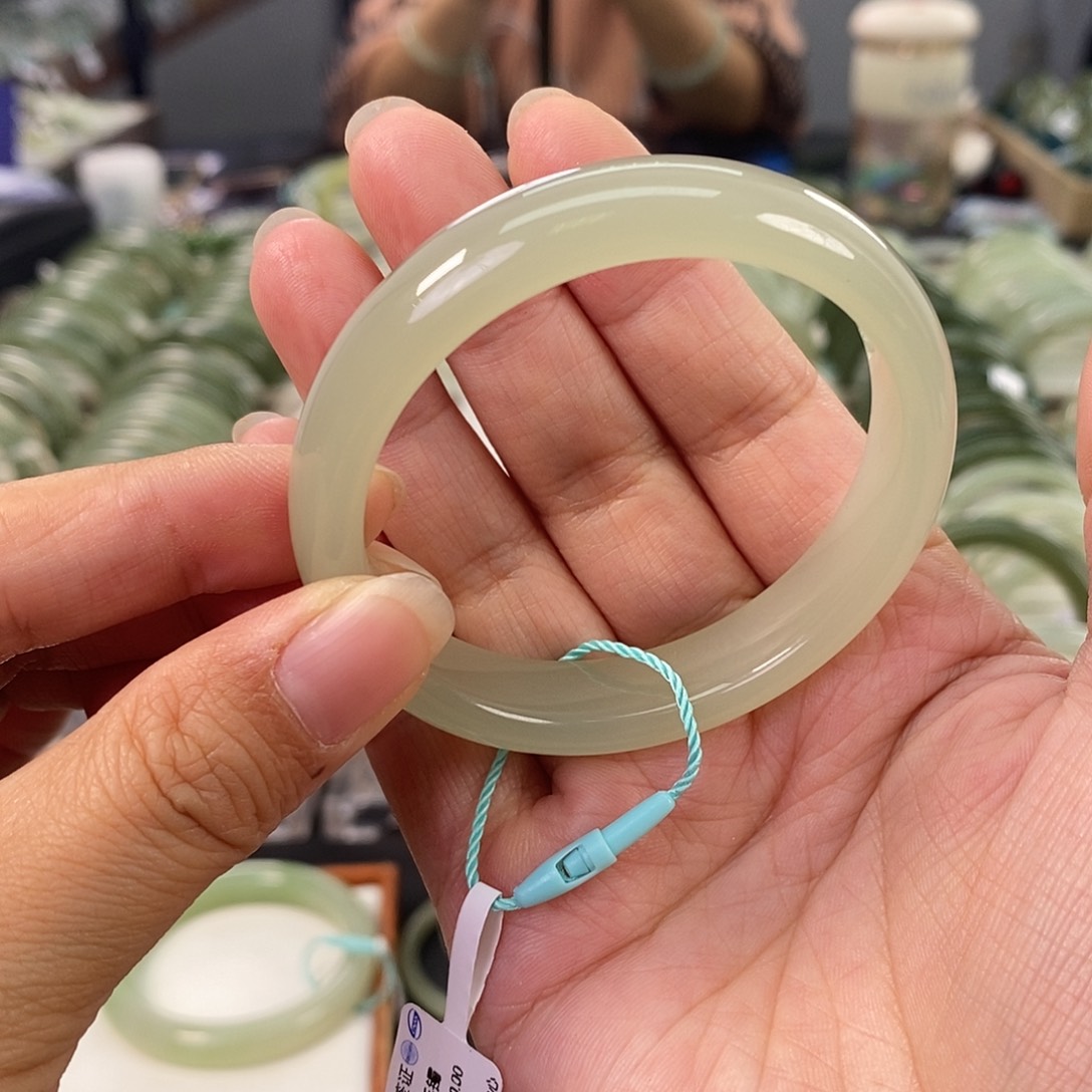 和田玉和田玉手镯51未镶嵌