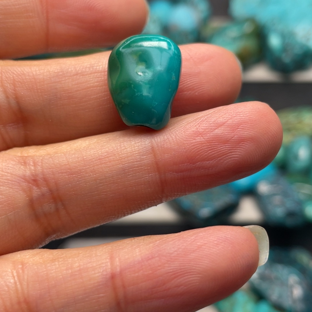 玉***涧绿松石未镶嵌颈饰