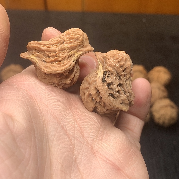 文玩核桃吊坠小鸟手捻