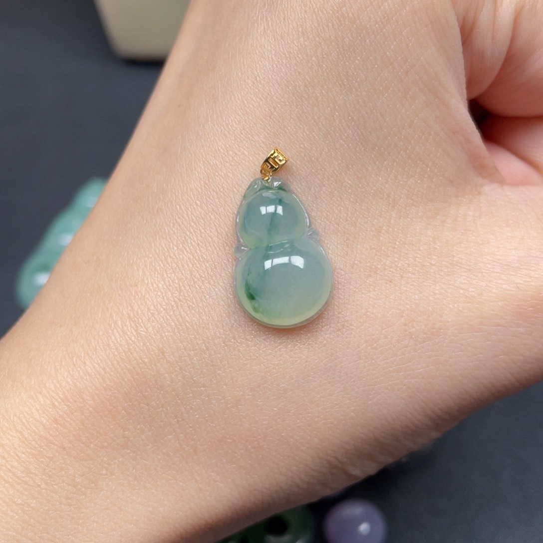 翡翠颈饰18K金镶嵌翡翠