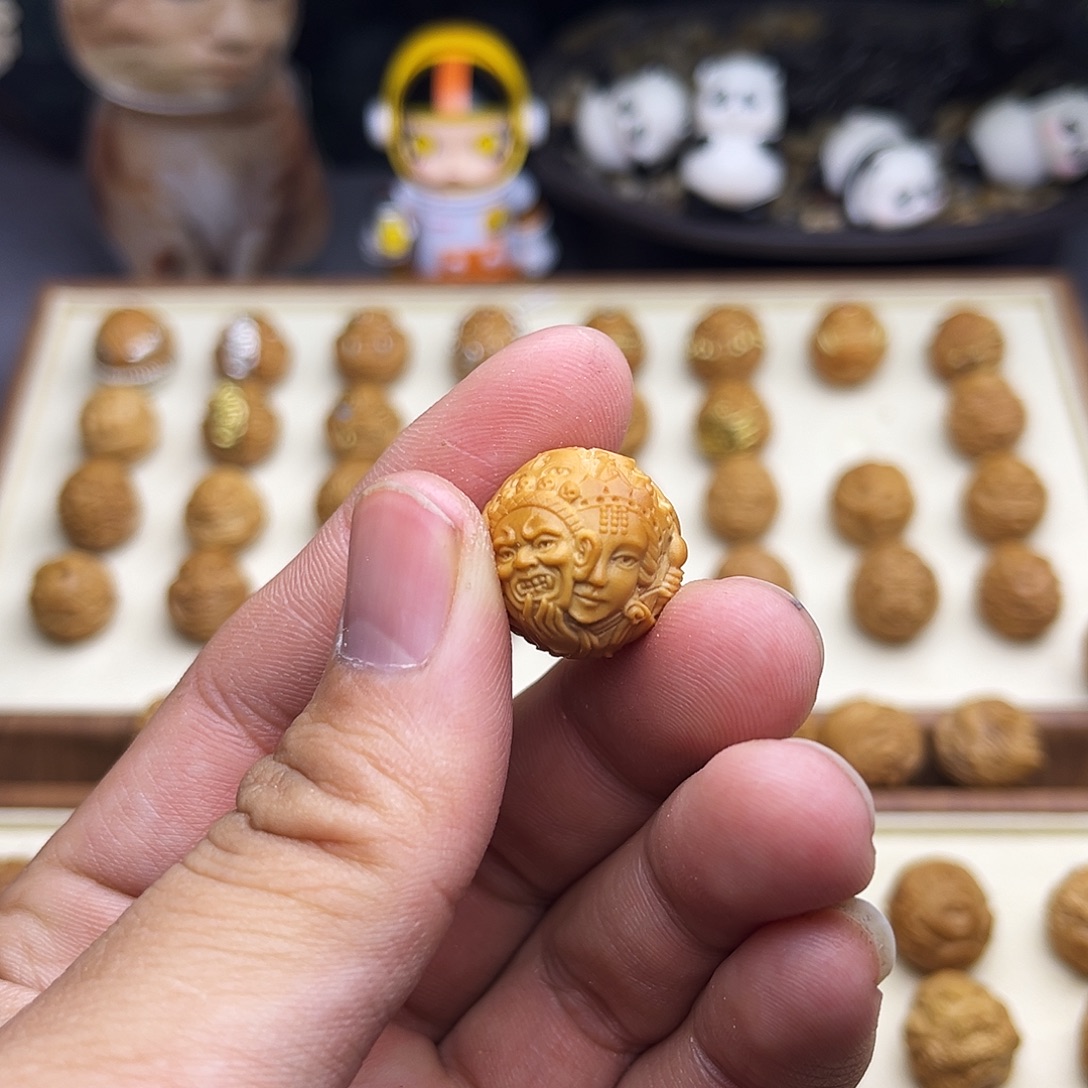 ꧁***꧂猴头核桃吊坠扎基18