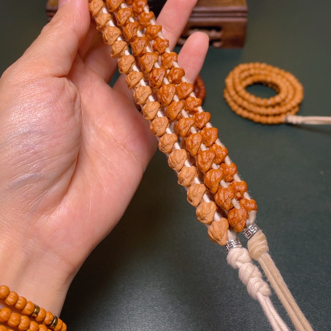 柏香籽/百香籽手串蛇骨手持