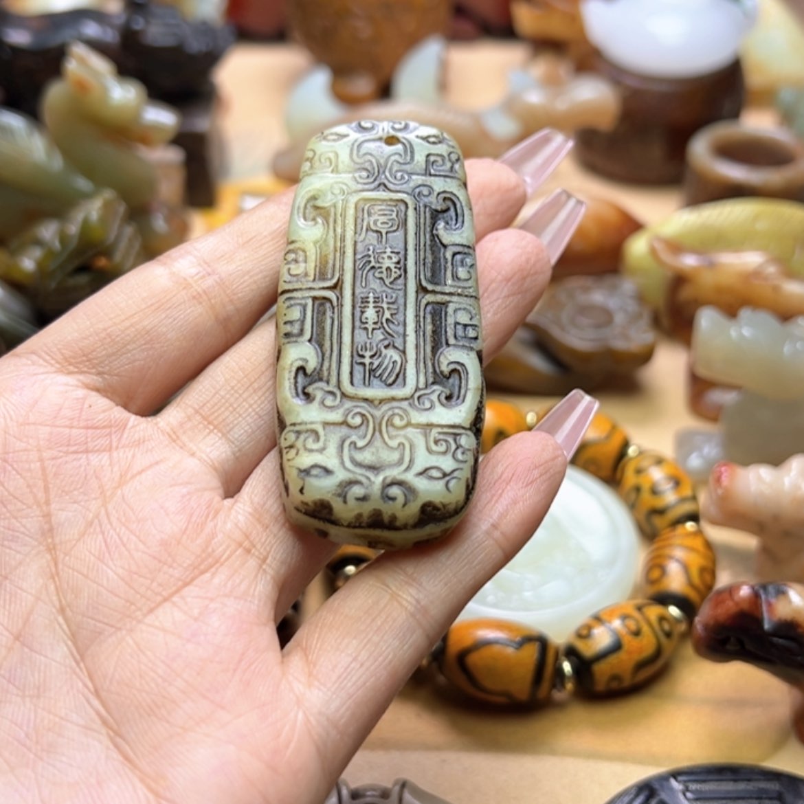 【闪购商品】蛇纹石玉颈饰未镶嵌