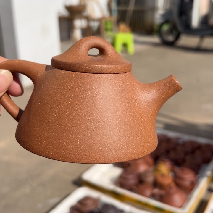 紫砂茶壶五彩霸王180c c