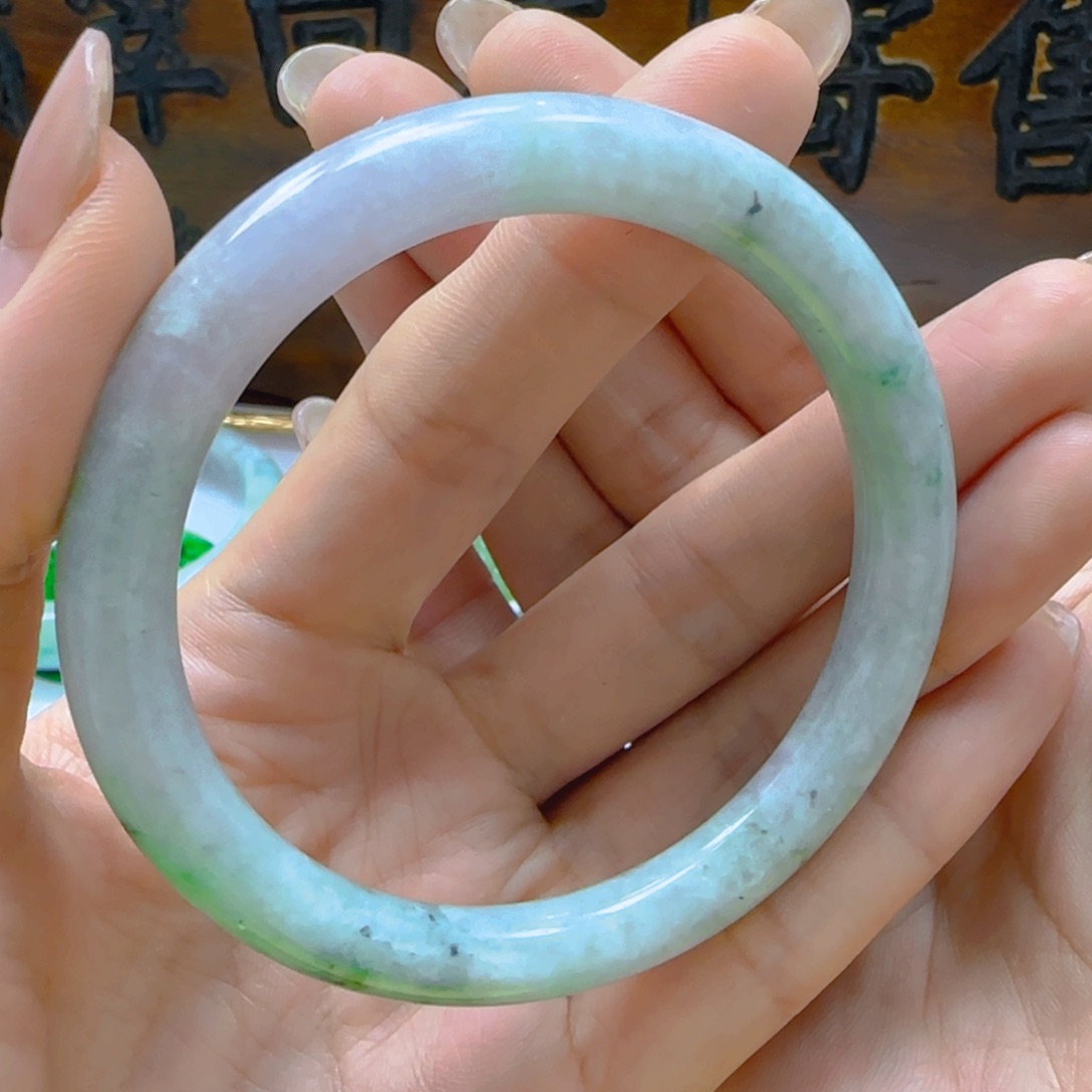 翡翠手镯未镶嵌翡翠350