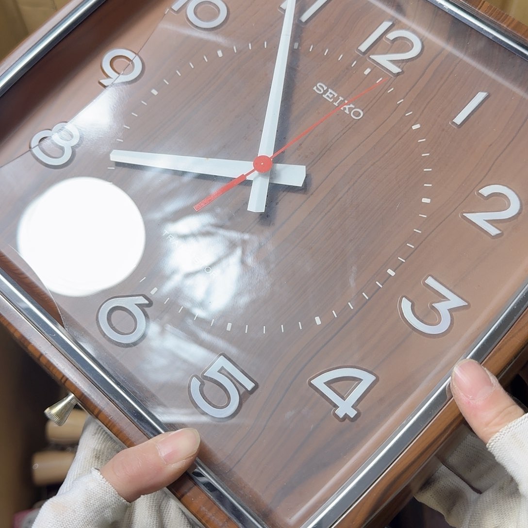 春***贺中古商品，瑕疵品，不保好坏。325