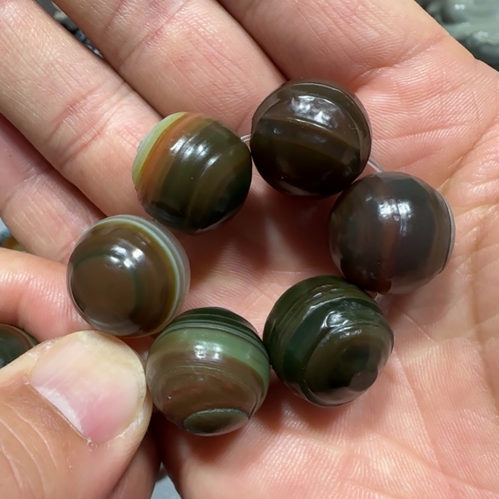 玛瑙/玉髓手链未镶嵌红****?