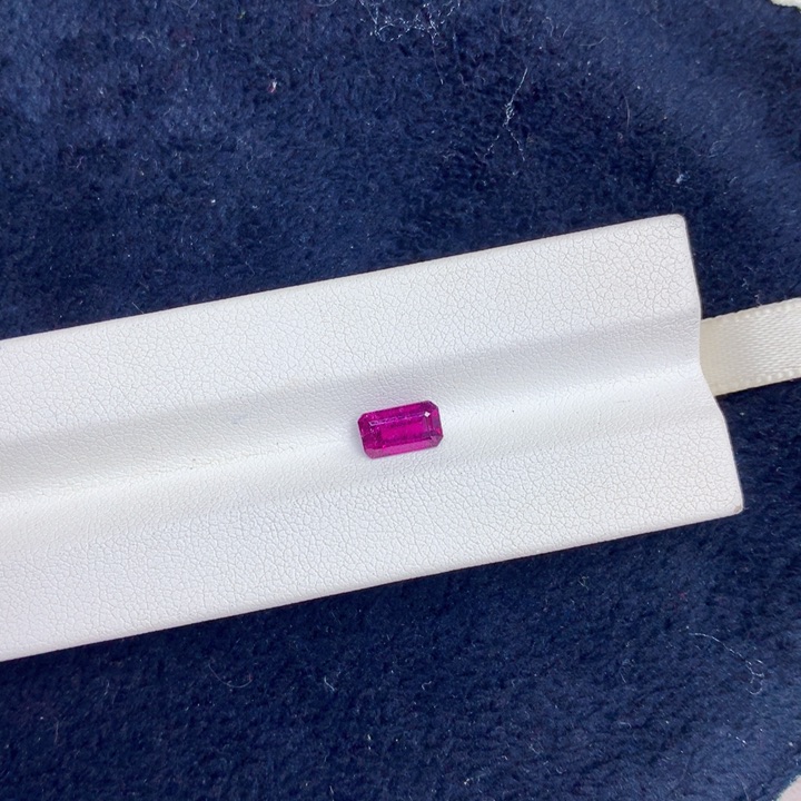 碧玺珠宝半成品未镶嵌1.1ct 卢比莱