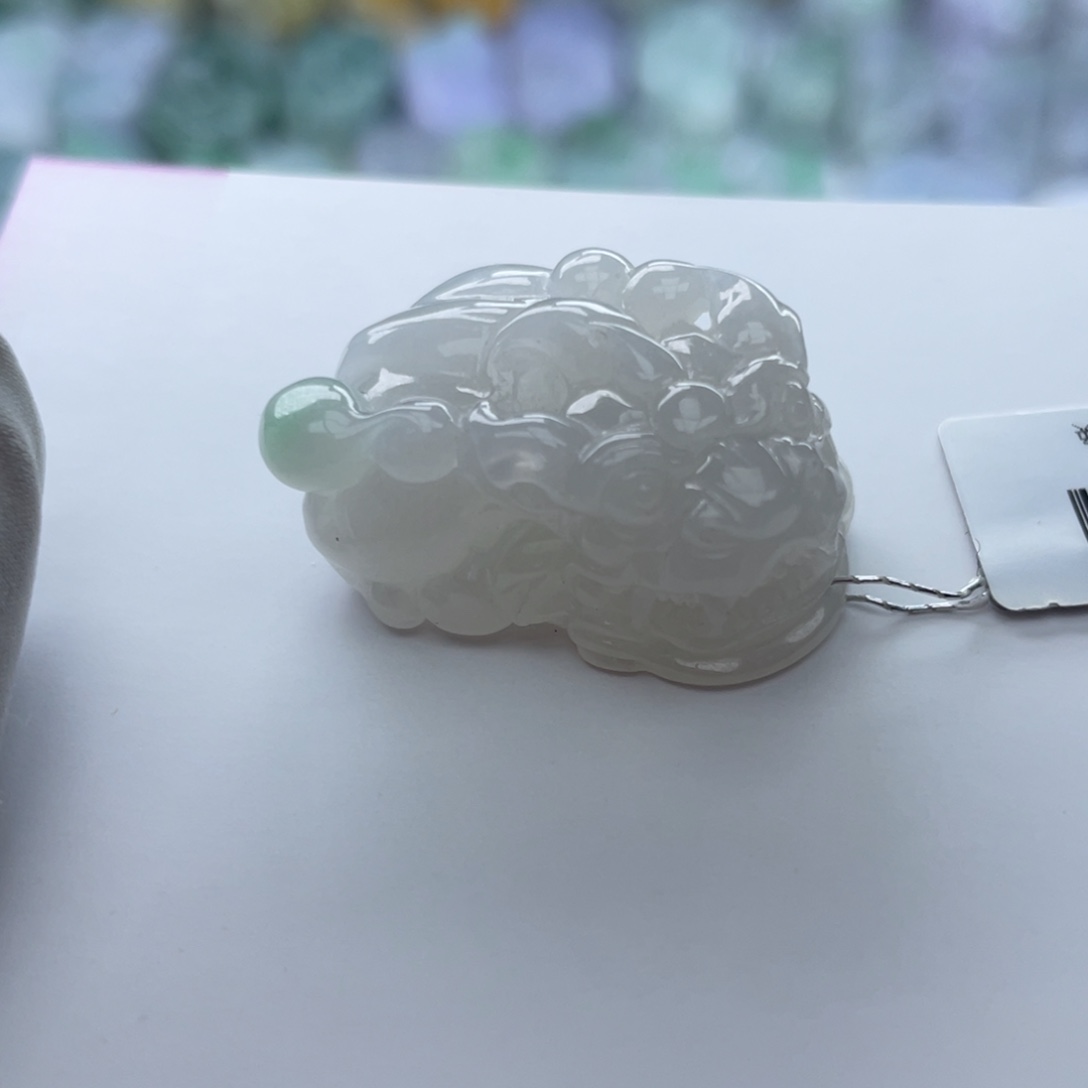 翡翠颈饰未镶嵌貔貅